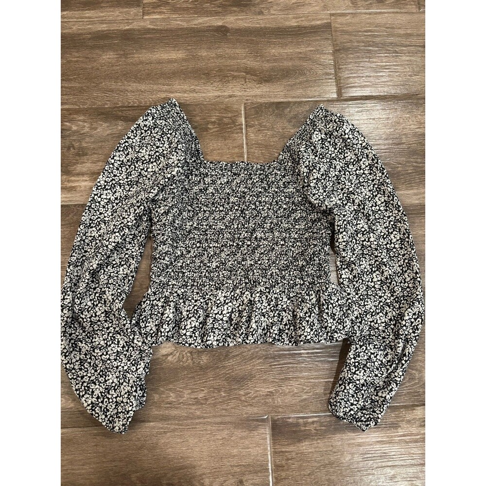 Smocked Long Sleeve‎ Cropped Top Women’s Size M Peasant Style EUC